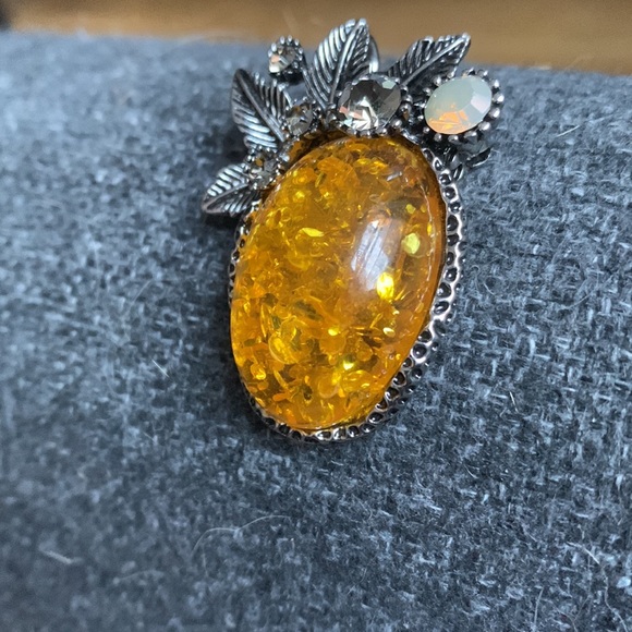 Amber brooch - Picture 3 of 7